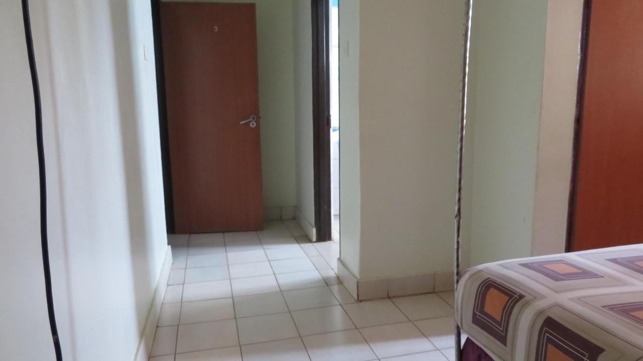 Global Village Hotel Pakwach Bagian luar foto